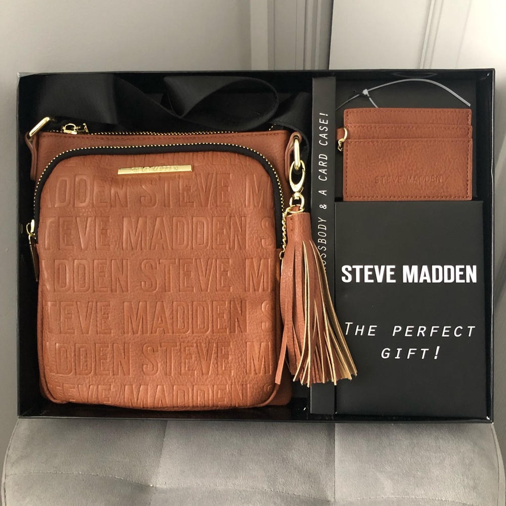 Steve Madden Camel Signature Crossbody plus Wallet Gift Set